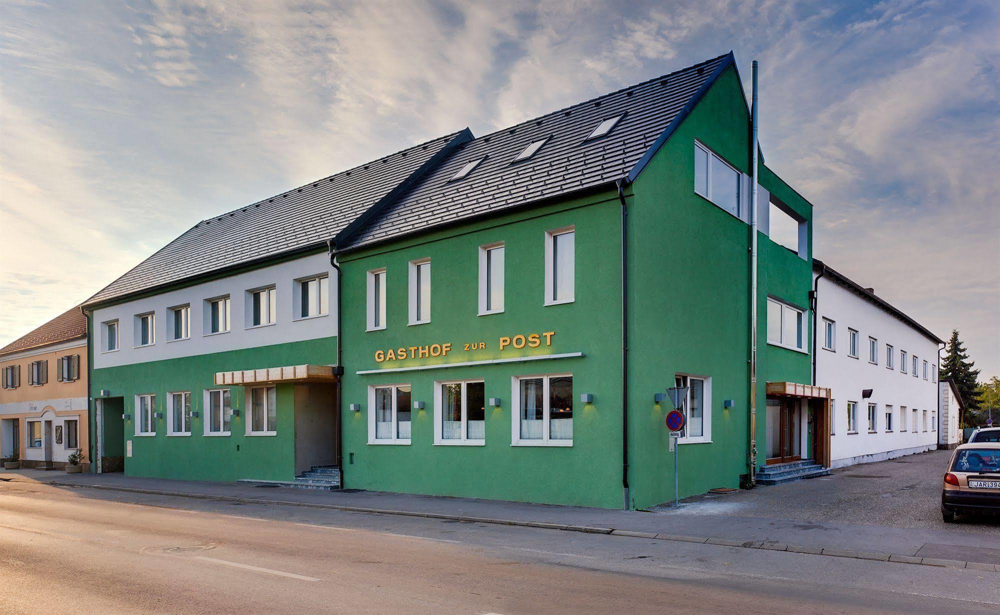 Hotel Zur Post Illmitz Eksteriør bilde